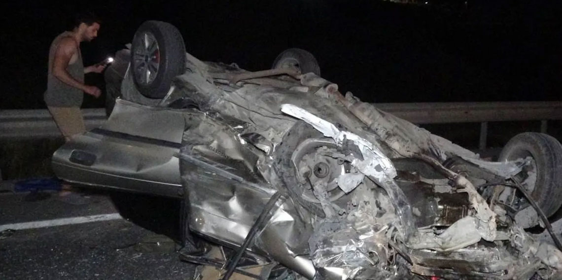 Düğün yolunda feci kaza: Anne ve baba öldü, 1'i bebek 2 yaralı