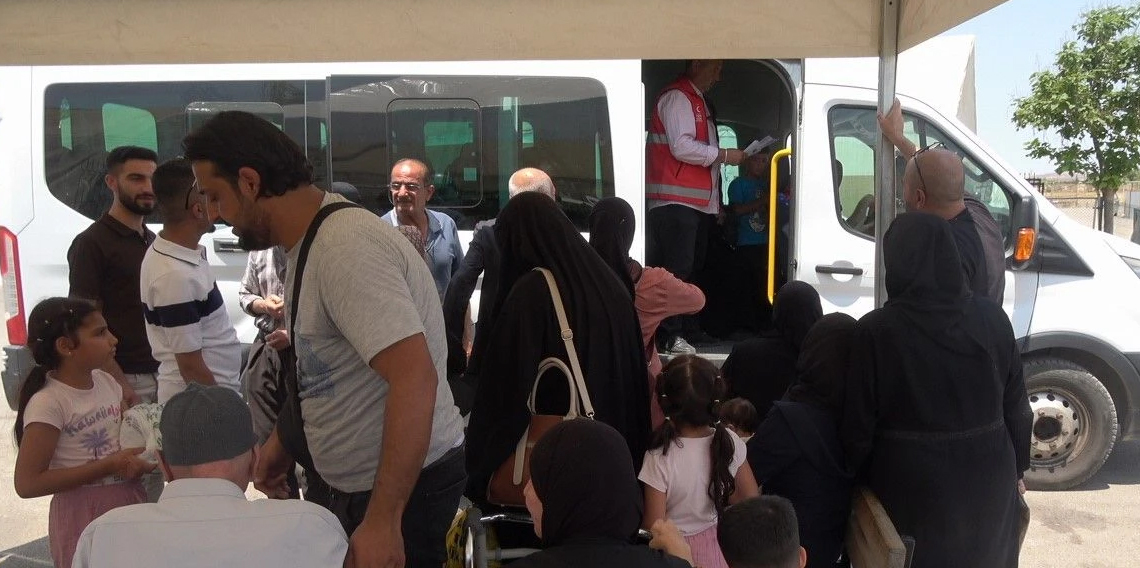 Suriyeli sığınmacıların geri dönüş yolculuğu bayramın ikinci gününde de sürüyor