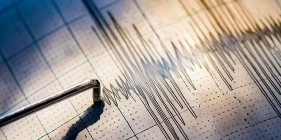 İzmir'de 3.5 büyüklüğünde deprem
