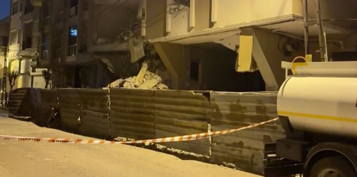 Acvılar'da 6 katlı binada kısmı çökme meydana geldi