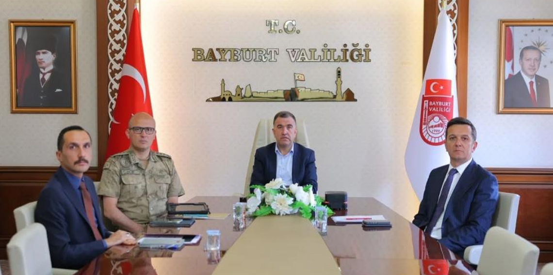 Bayburt'ta Düzensiz göç sorunu toplantıda ele alındı