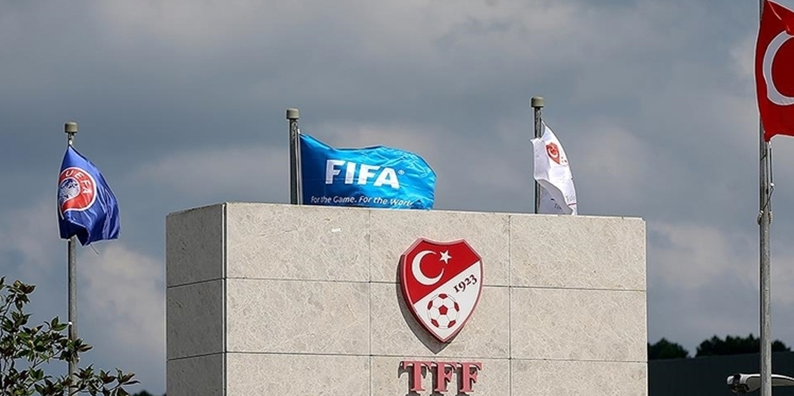 Trabzonspor'da Transfer Stratejisi Değişiyor: 22 Yaş Kriteri Zorunluluğu!