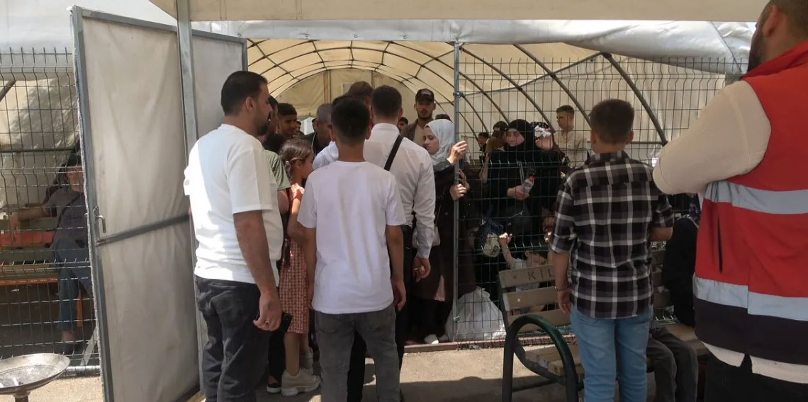 Suriyeliler ülkelerine dönüş yolculuklarını sürdürüyor: 'Giden gelmiyor'