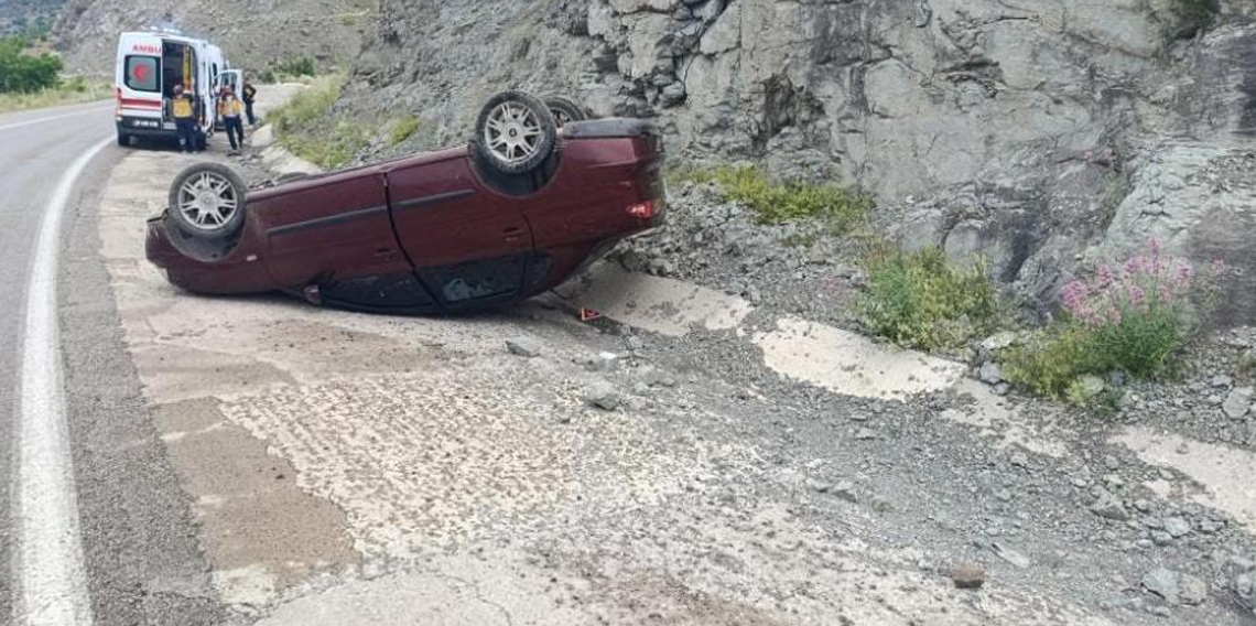 Gümüşhane’de otomobil ters döndü: 3 kişi yaralandı