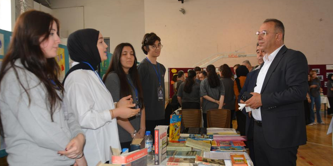 Öğrenciler, teknolojik ve bilimsel çalışmalarını sergiledi