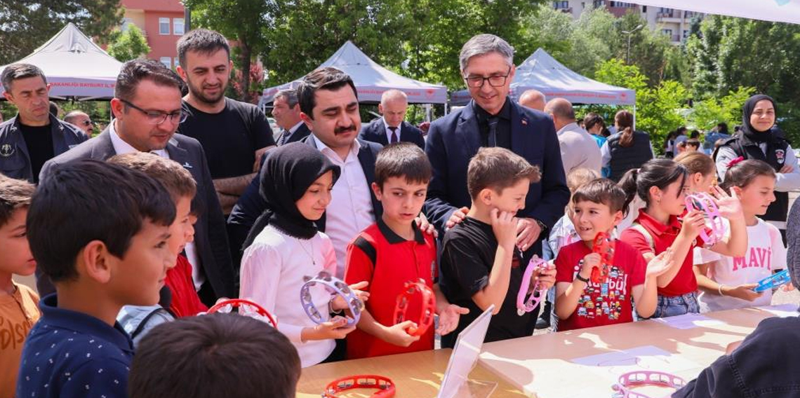 Bayburt'ta 2 gün sürecek 'Bilimin Işığında Bayburt Bilim Şenliği' başladı