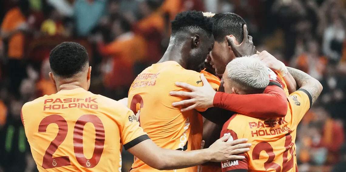 Galatasaray'da 6 yıldızın bileti kesildi