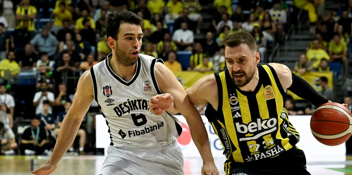 Fenerbahçe, Beşiktaş'ı farklı yendi