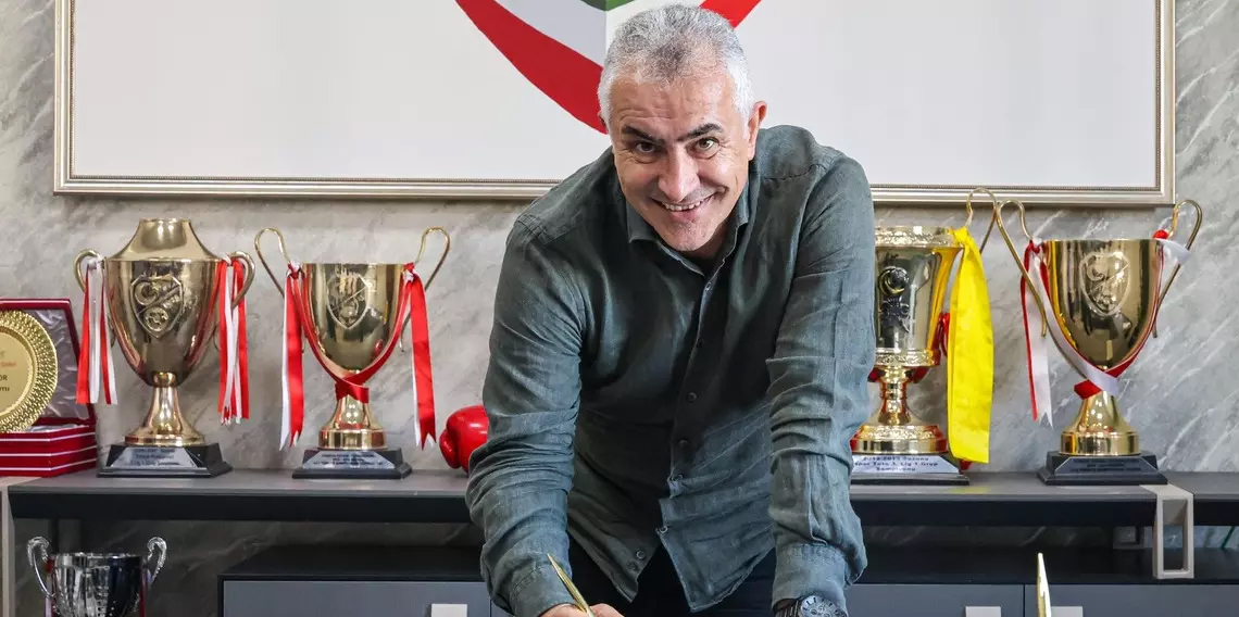 Amedspor'un yeni hocası Mehmet Altıparmak
