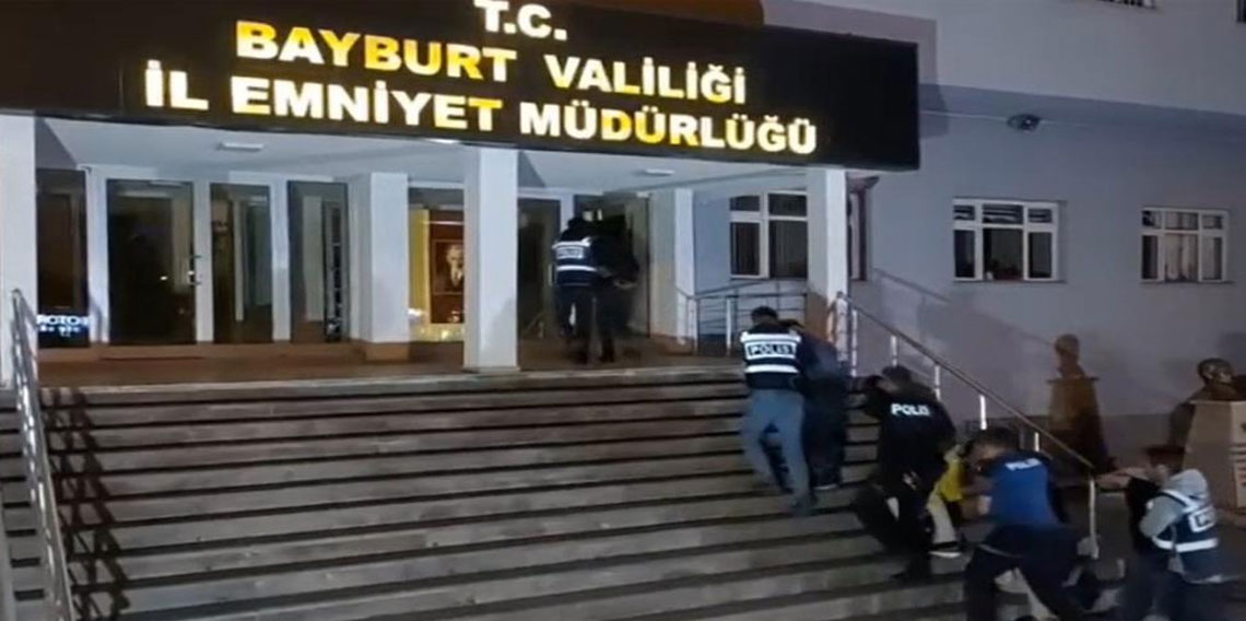 Bayburt’ta 5 düzensiz göçmen yakalandı