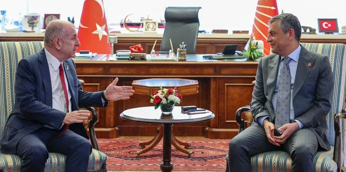 Ümit Özdağ'dan CHP'ye ziyaret | Özgür Özel: Bir utanç son buldu