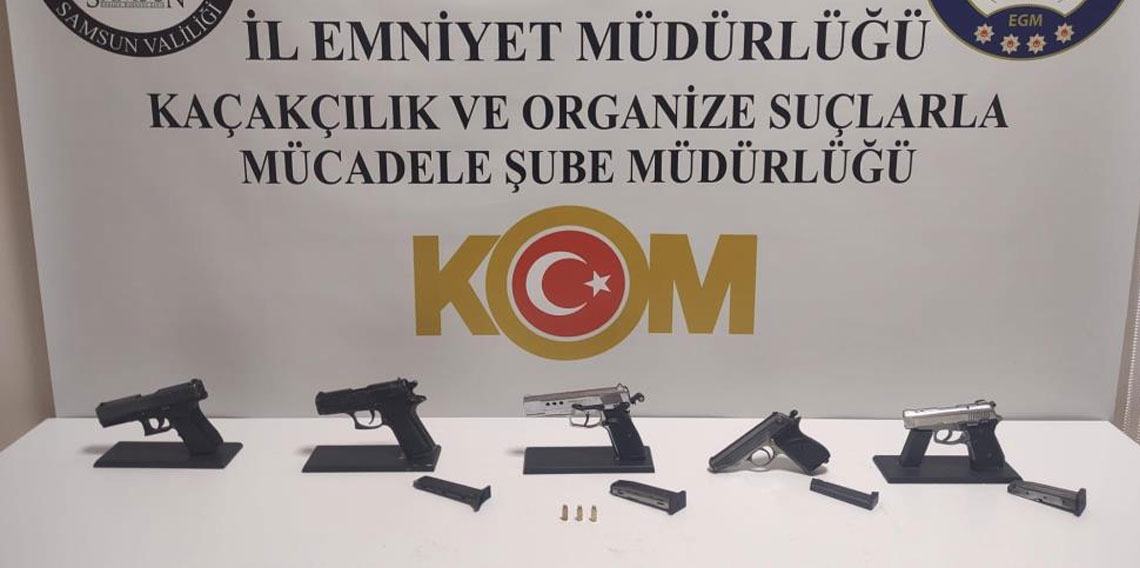 Samsun'da 5 tabanca ele geçirildi: 2 gözaltı
