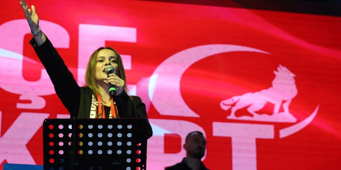 Vezirköprü'de Burçe Bozkurt ve Ali Kınık konseri