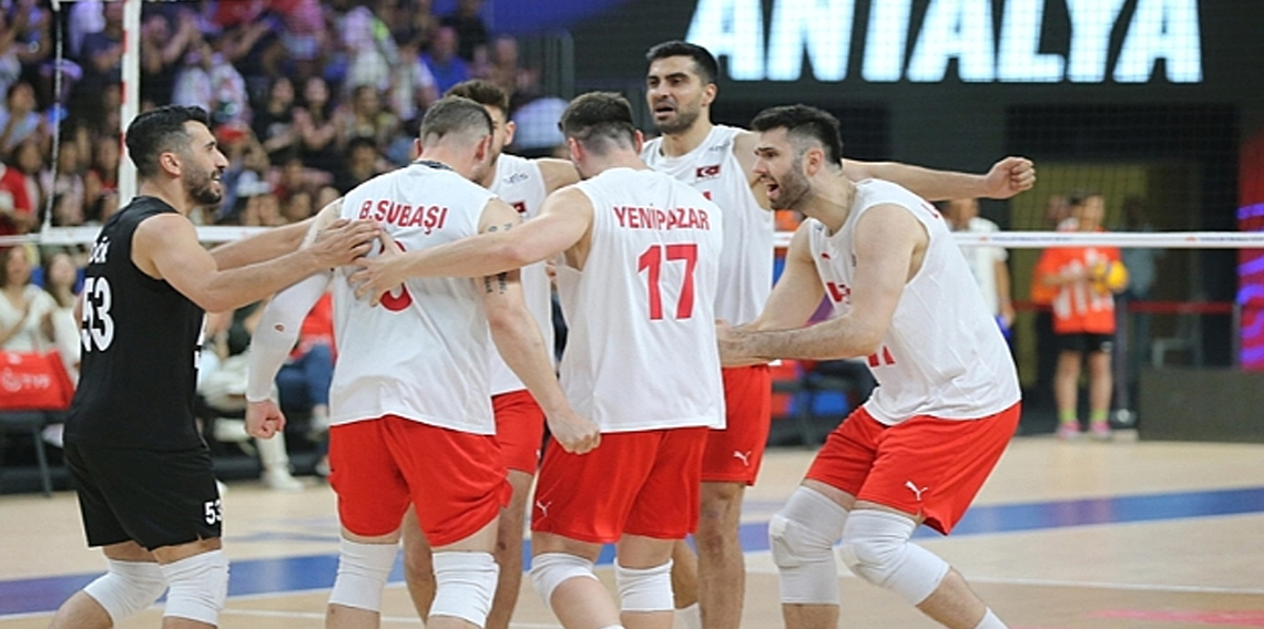 Filenin Efeleri Slovenya ile oynuyor