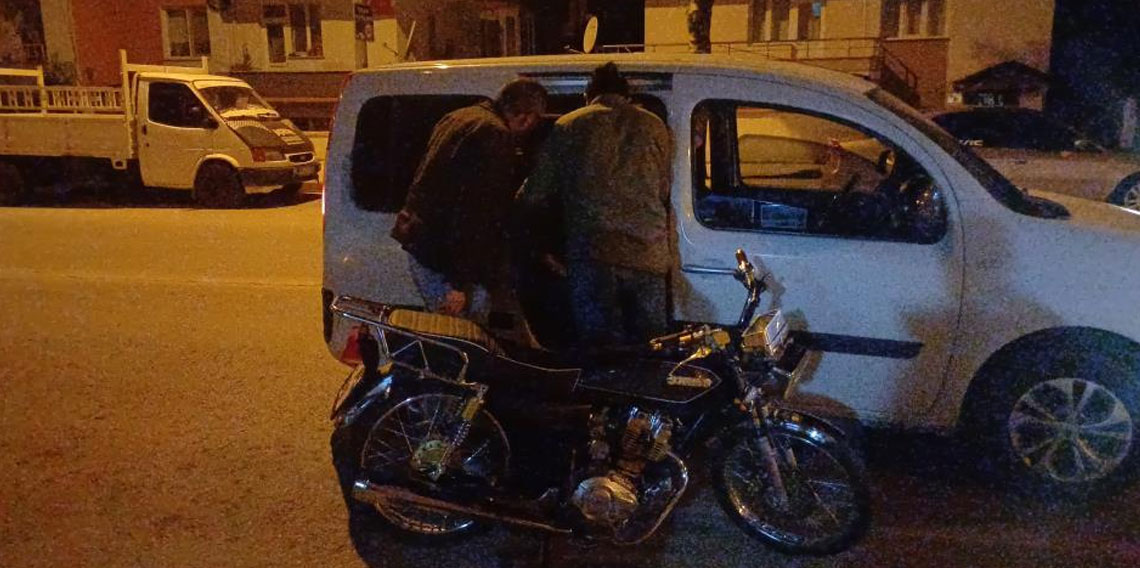 Çorum'da motosiklet çalan çocuklar polisin kovalamacasıyla yakalandı