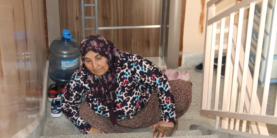 63 yıldır sürünen Hatice teyzenin yürek yakan dramı