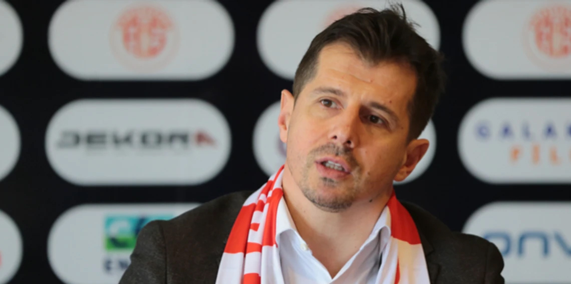 Başkan gitti! Emre Antalyaspor’a döndü