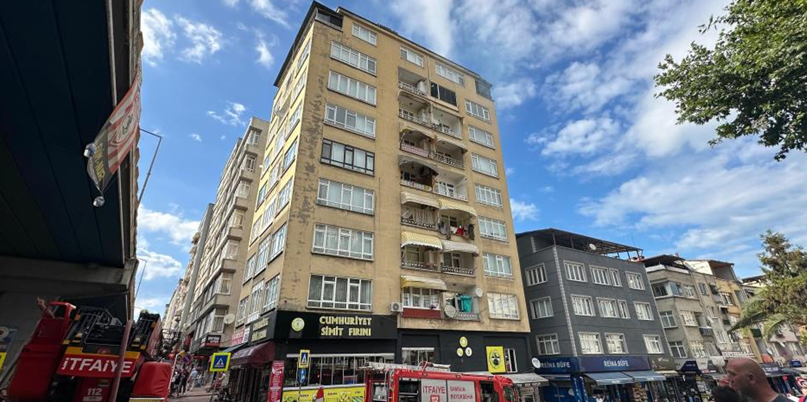 Samsun’da 9 katlı binanın çatı katında yangın paniği