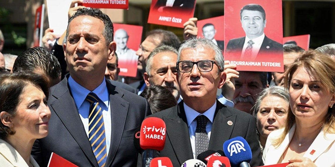 CHP'li milletvekilleri, TBMM'den Adalet Bakanlığı'na yürüdü