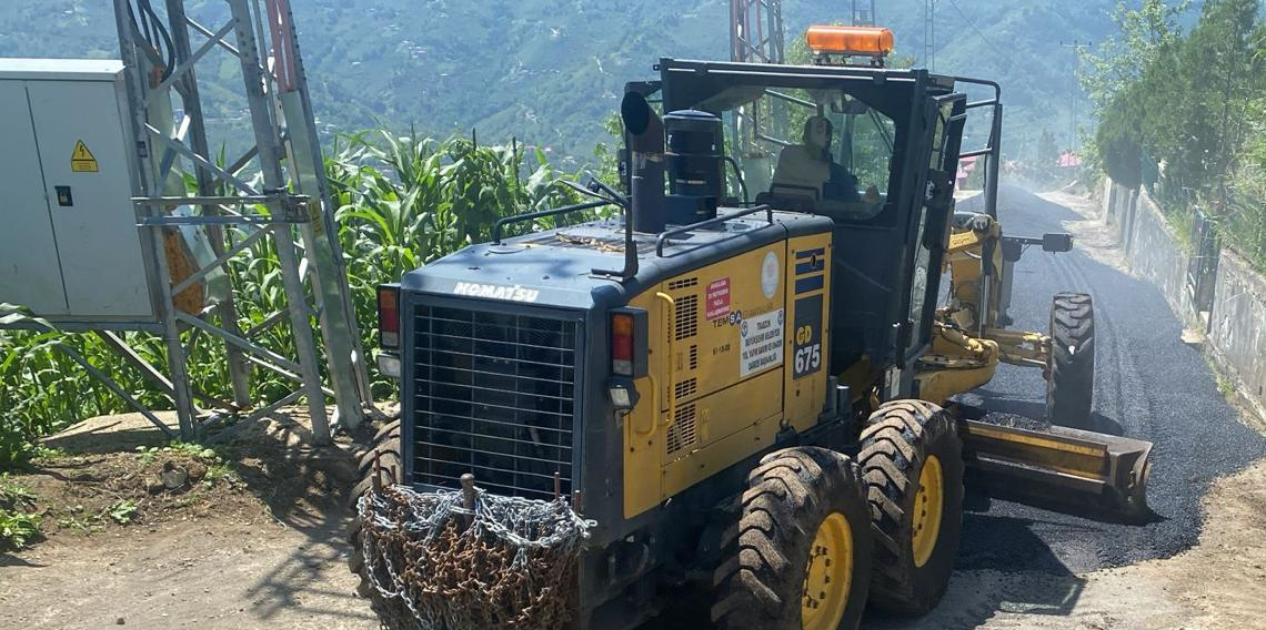 Trabzon'da yol çalışmaları sürüyor