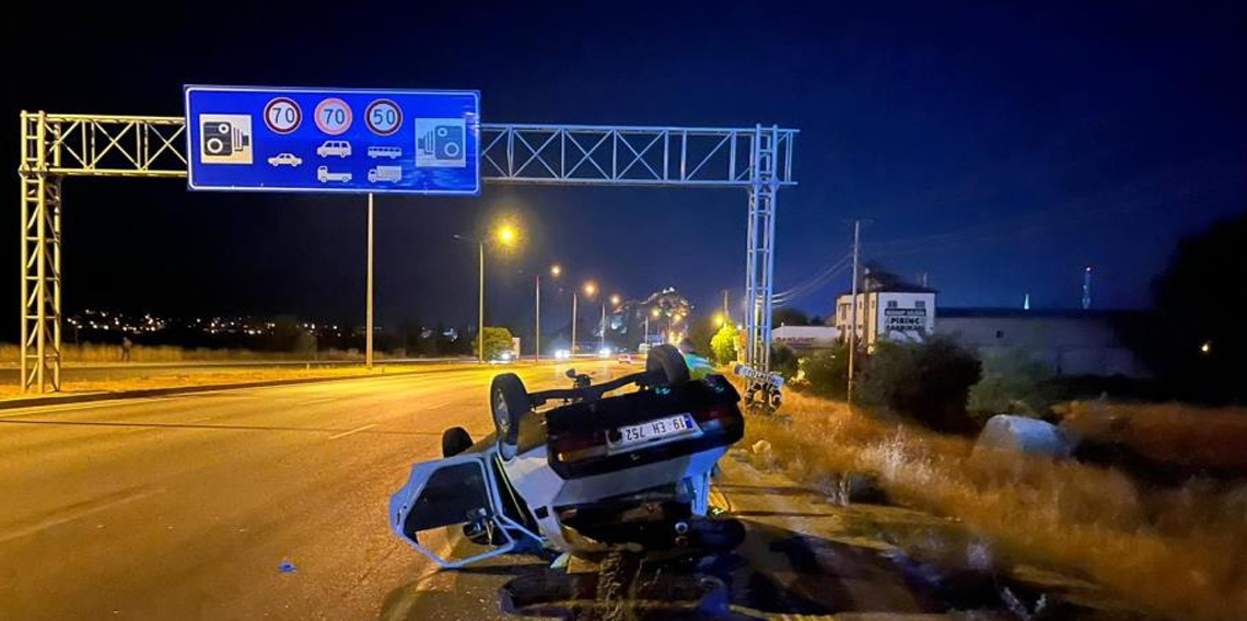 Tırın sıkıştırdığı otomobil takla attı: 1 yaralı