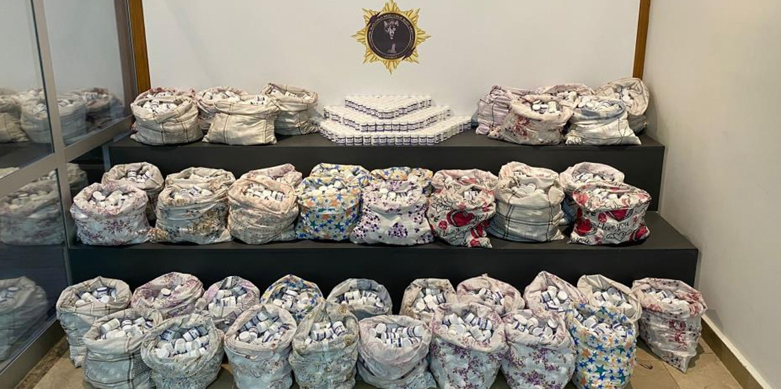 Samsun'da yastık kılıfları içine gizlenmiş 265 bin adet uyuşturucu hap ele geçirildi