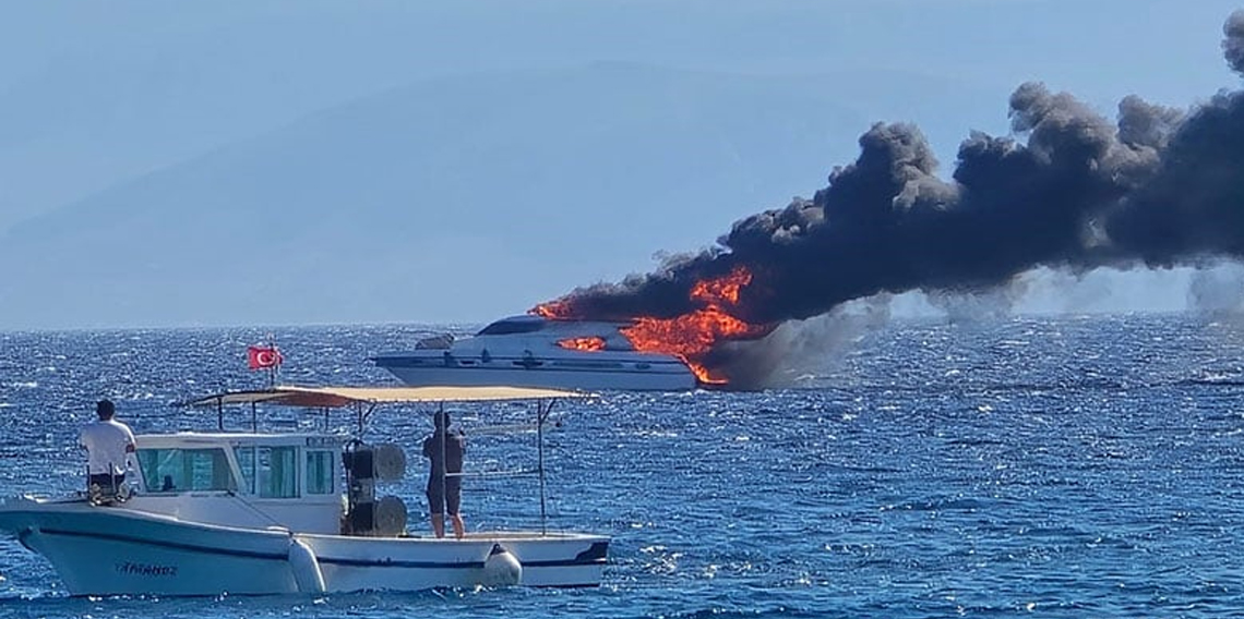 Çeşme Dalyan Marina’da yat yangını