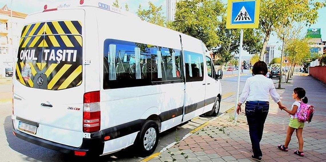 Okul servislerine ve toplu taşıma araçlarına zorunluluk?