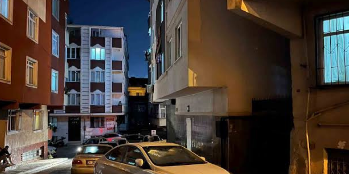 Küçükçekmece’de 4 kişilik aile yedikleri tavuktan zehirlendi