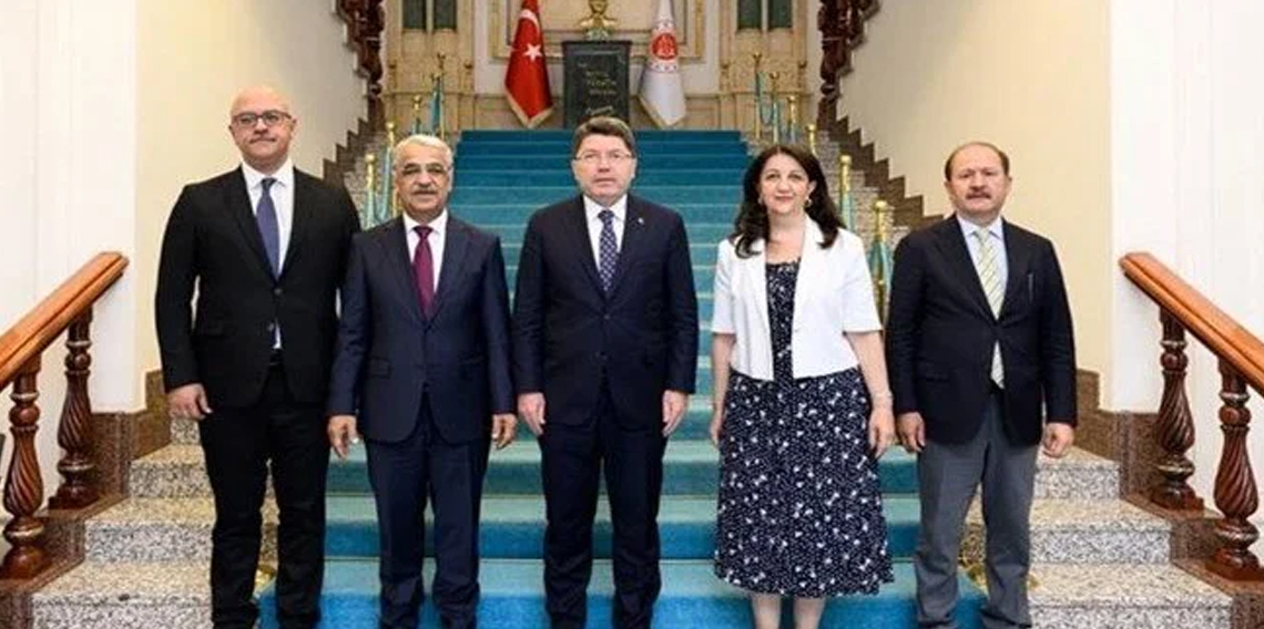 DEM Parti İmralı heyeti Adalet Bakanı Yılmaz Tunç ile görüştü