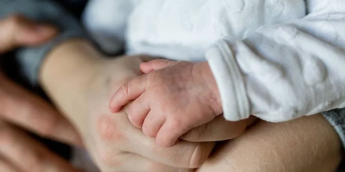 Memurlara doğum izni düzenlemesinin ayrıntıları: Maaştan kesinti olacak mı?