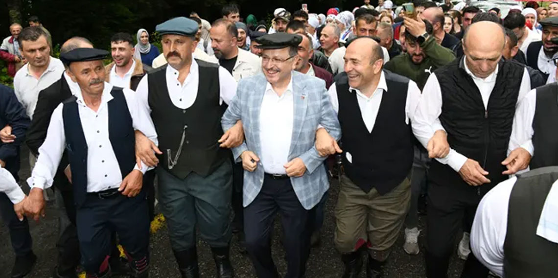 Başkan Genç’ten Hıdırnebi sözü: “4 kilometrelik yol şenlikten önce bitecek”