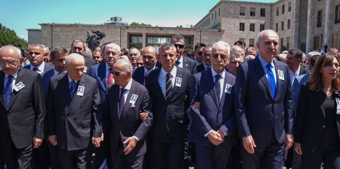 TBMM'de Altan Öymen'e veda! Çok sayıda siyasi lider katıldı