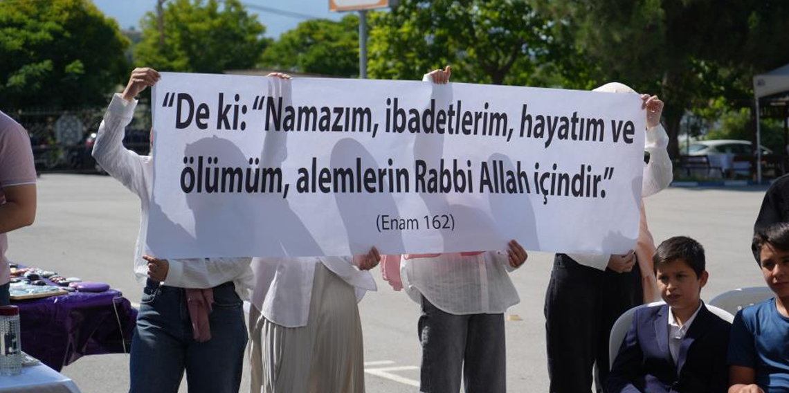 Yatılı yaz Kur'an kursu öğrencilerinden coşkulu final