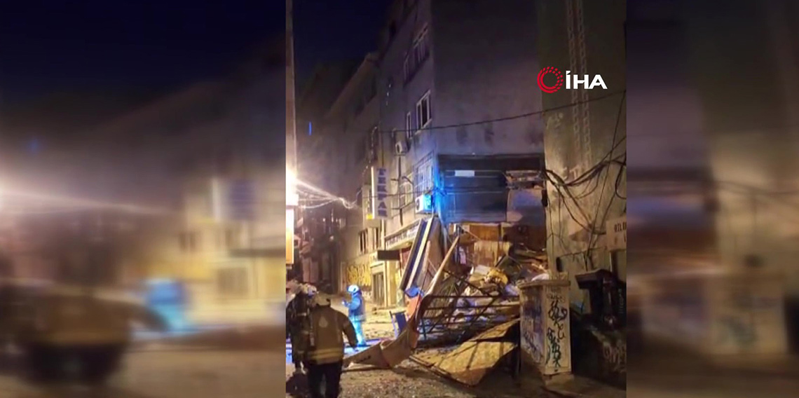 Beyoğlu’nda büfede meydana gelen patlama binayı yıktı