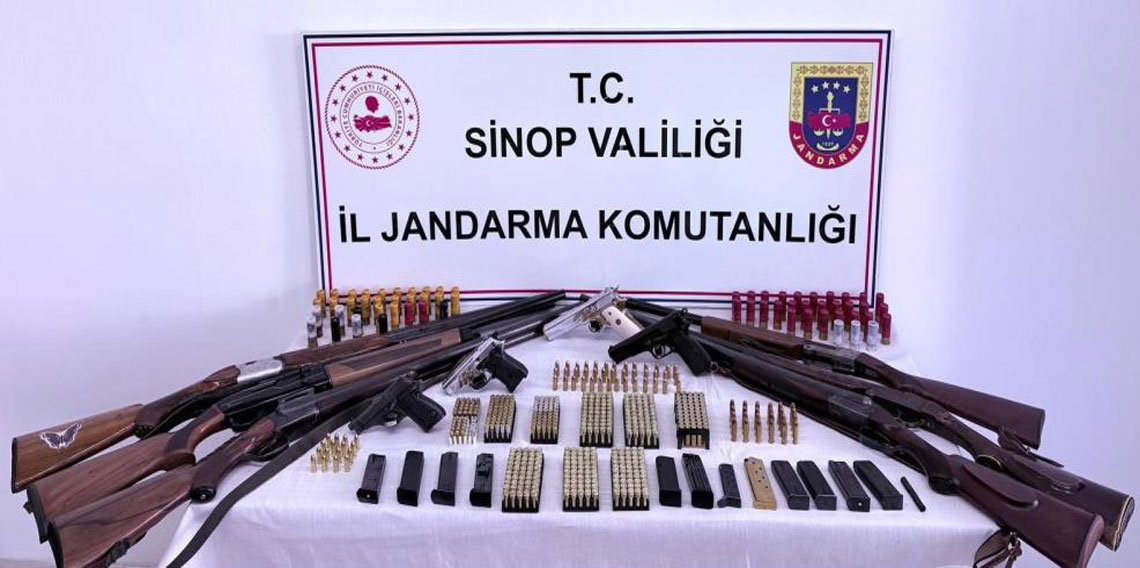 Sinop'ta kaçak silah ve ürün operasyonu: 5 gözaltı
