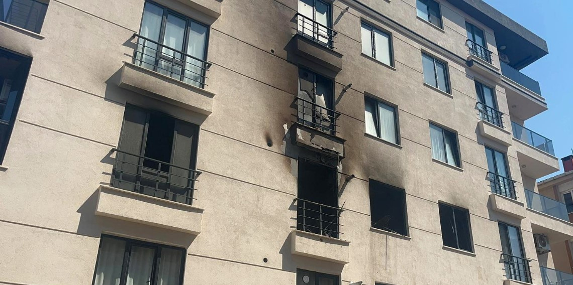 Avcılar’da yangın: 1’i ağır 3 yaralı