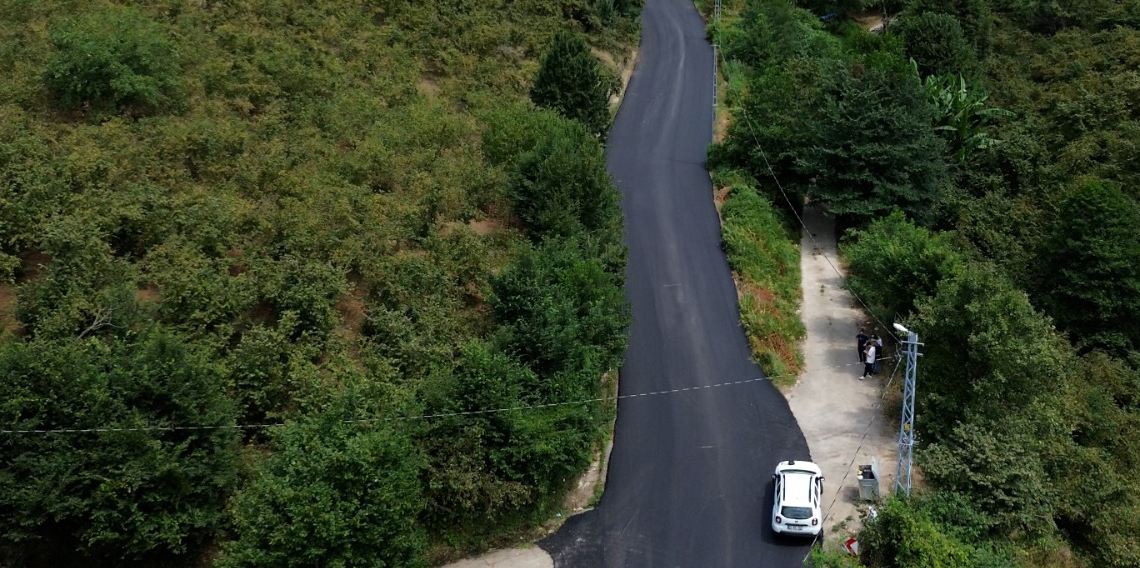 Trabzon'da Yıllardır Asfalt Bekleyen Mahallenin Sorunu Çözüldü