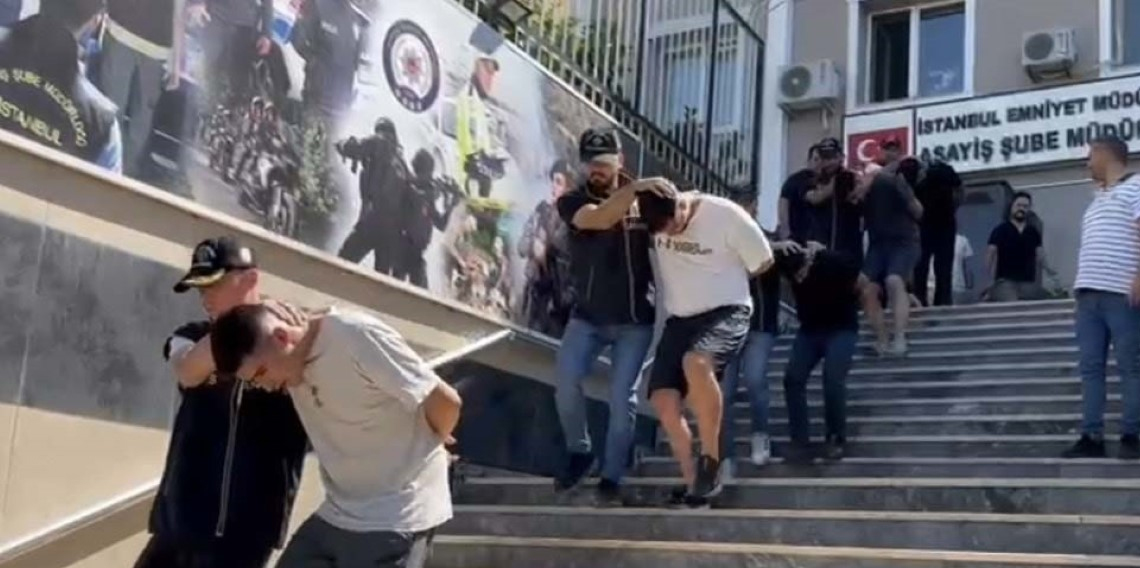 Gaziosmanpaşa’da kuyumcudan 3 kilogram altını böyle çaldılar