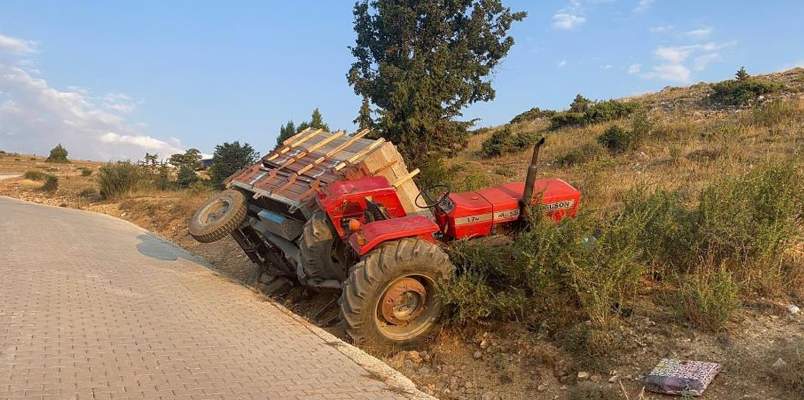 Traktör altında kalan sürücü hayatını kaybetti