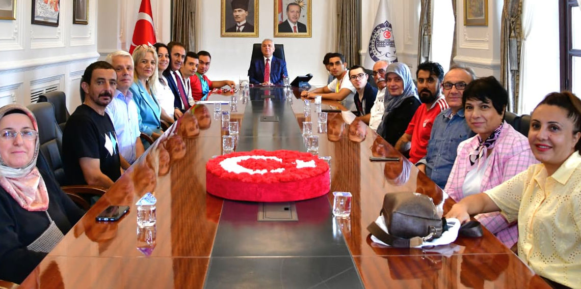 Aziz Yıldırım, Dereceye Giren Özel Sporcuları Makamında Kabul Etti 
