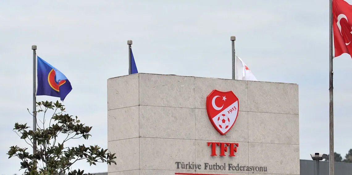 Fenerbahçe, Beşiktaş ve Başakşehir’in maçları erteleniyor