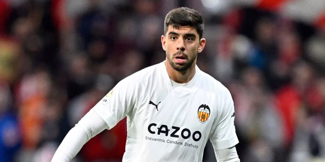 Cenk Özkaçar, Köln’e transfer oldu