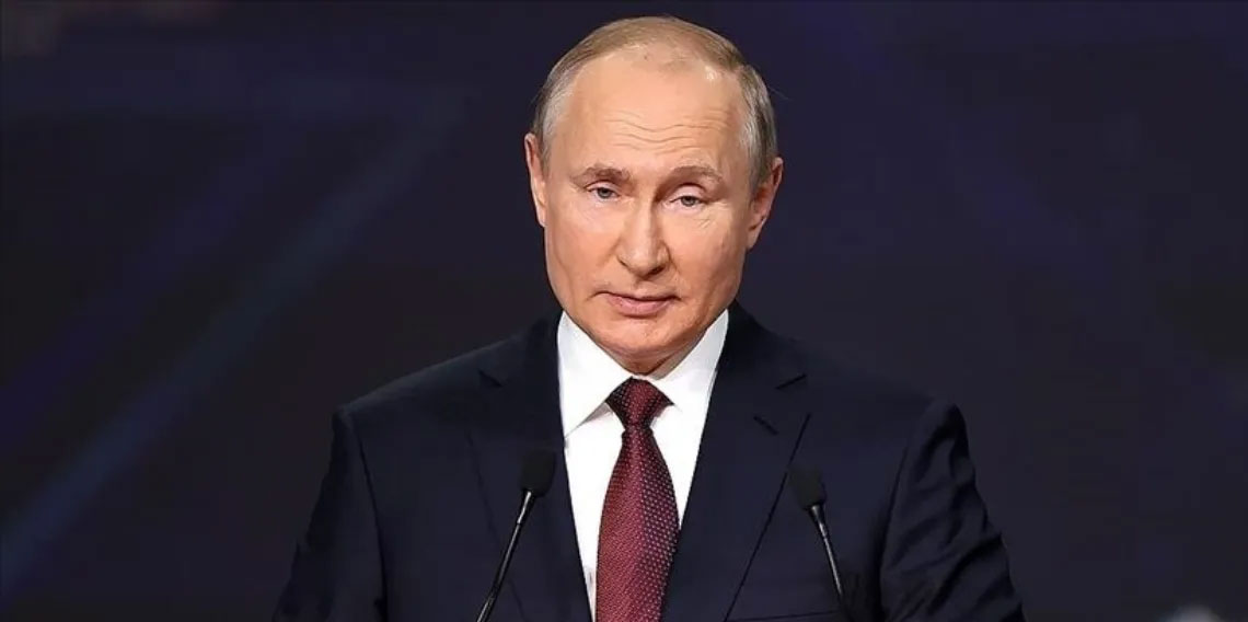 Putin: ABD yönetimi savaşı sona erdirmek için samimi çabalar sarf ediyor
