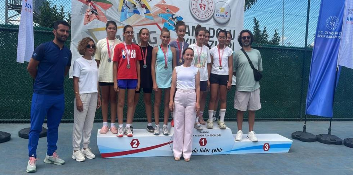 Tenis takımı Türkiye finallerinde