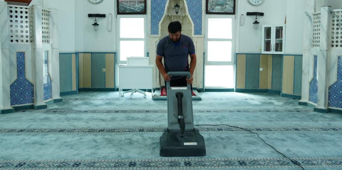 Düzce'de camiler temizleniyor