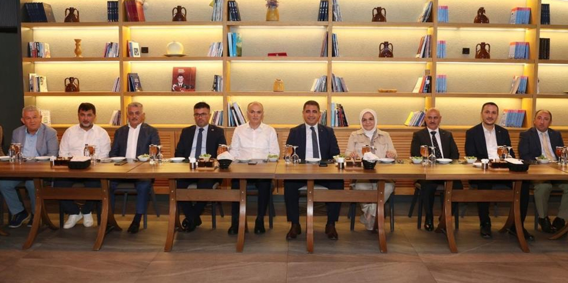 İl Müdürü İsa Yazıcı’ya veda yemeği