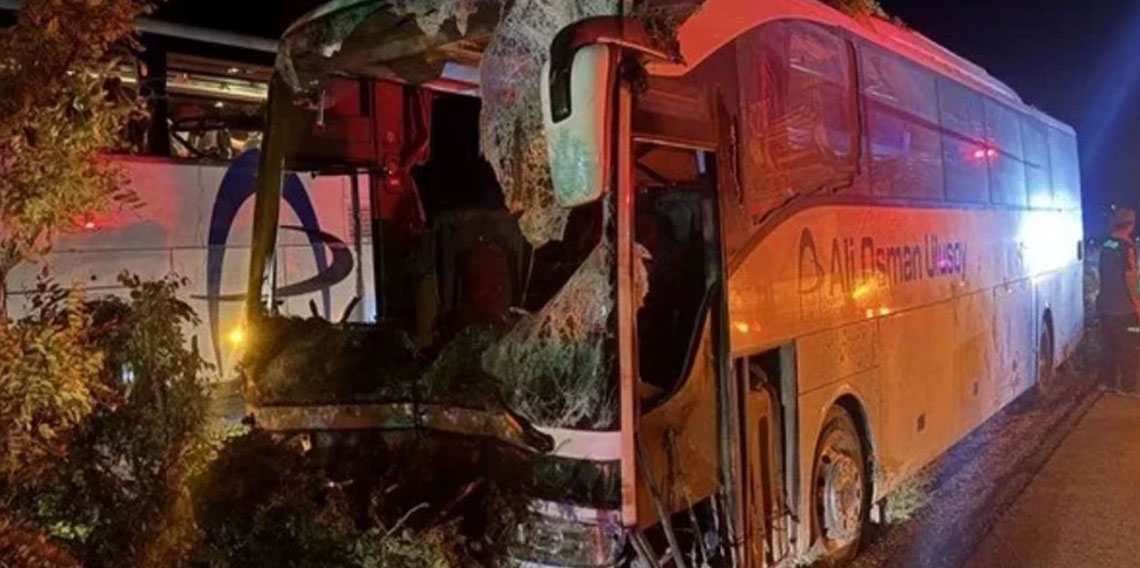 Kayseri'de otobüs kazası: 1 ölü, 13 yaralı