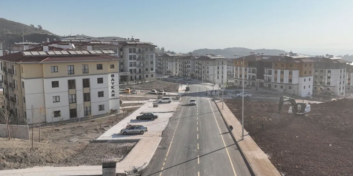 Deprem konutları için 36 milyar liralık yol yatırımı