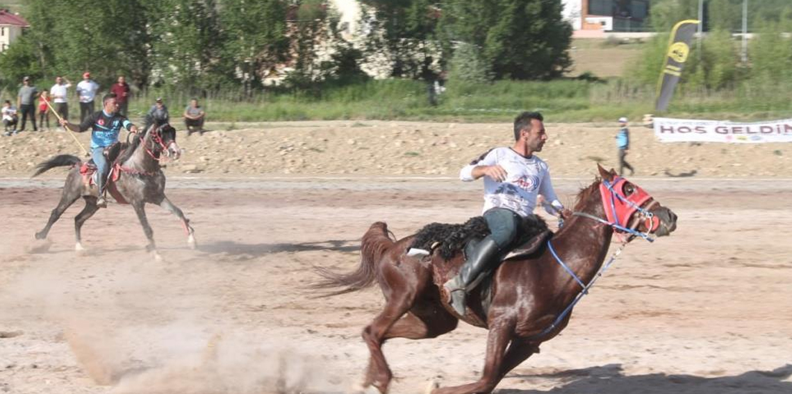 Bayburt'ta 'Atlı Cirit İl Birinciliği Müsabakaları' bugün başlıyor